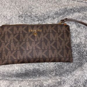 Jet Set Large Signature Logo Wristlet MK